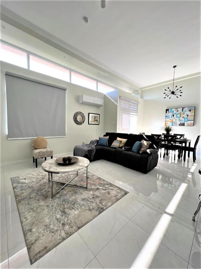 Luxury 2 Bed Apartment In كينغستون المظهر الخارجي الصورة